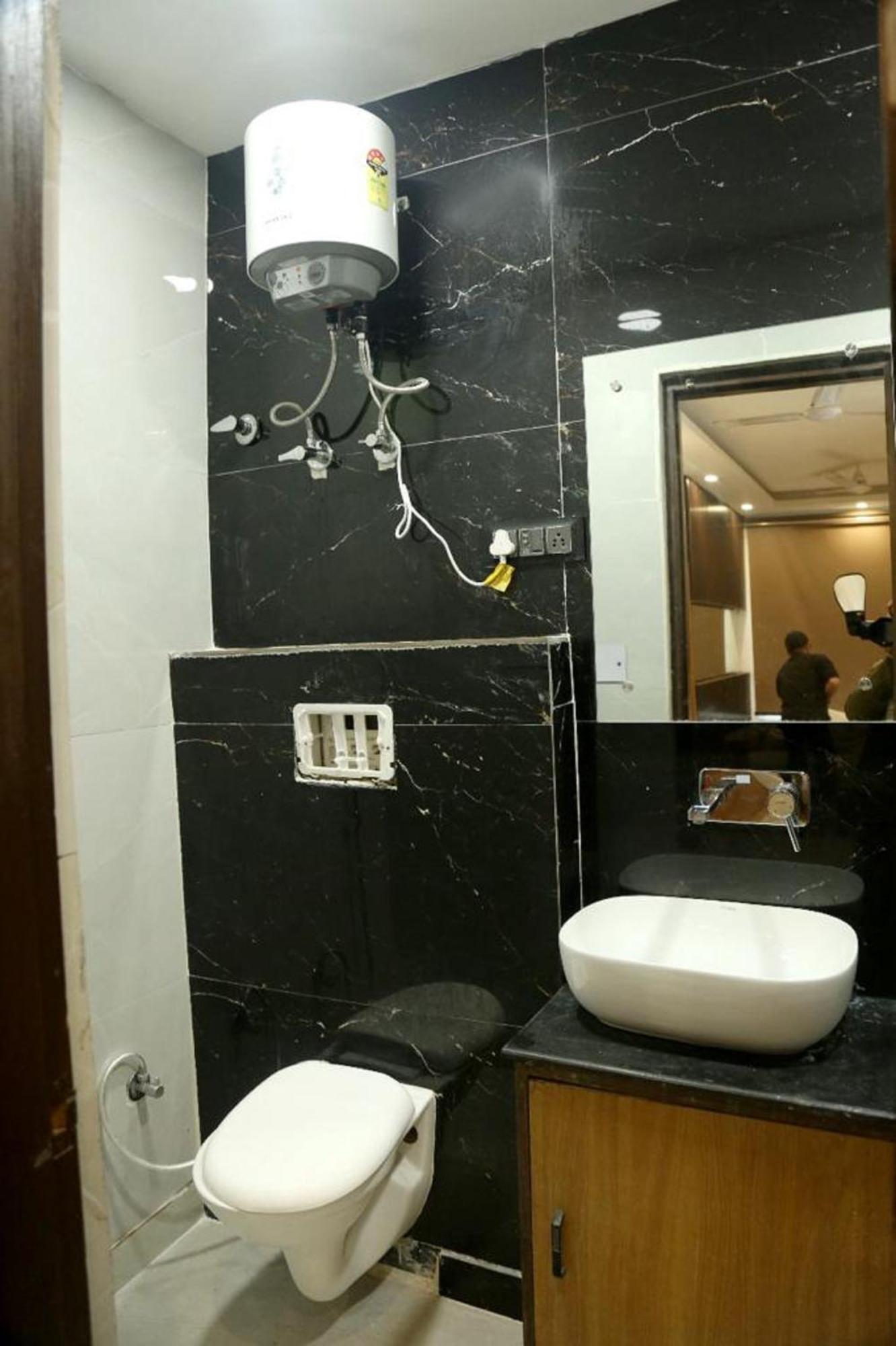 Bunk Hostel Delhi Best Backpacking Accommodation Нью-Дели Экстерьер фото